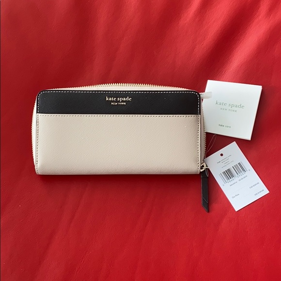 Kate Spade wallet ♠️ - Picture 2 of 7